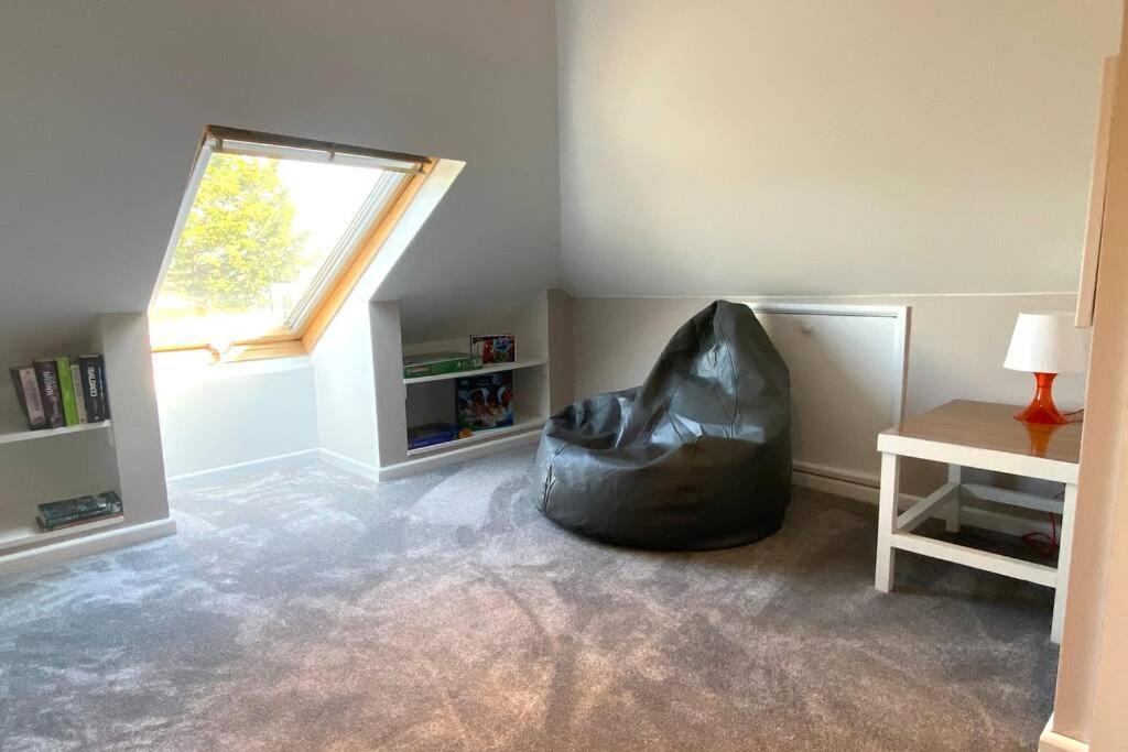 Spacious 2 Bed Apt Sleeps 4 Near Bournemouth Beach エクステリア 写真