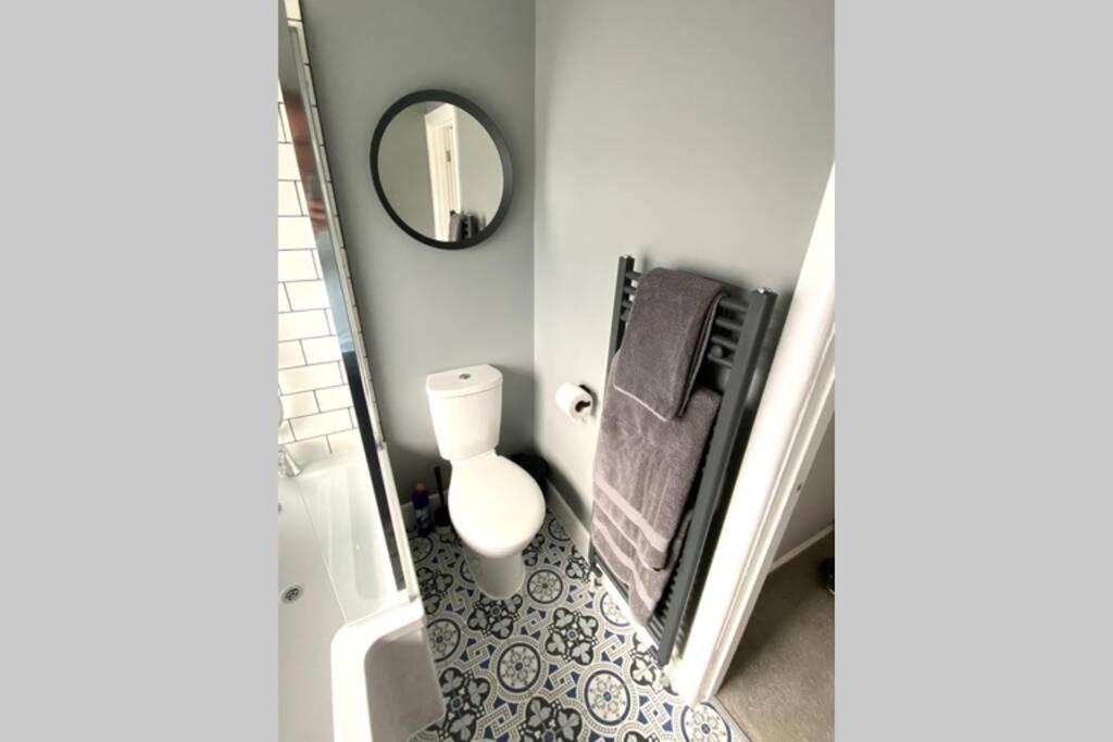 Spacious 2 Bed Apt Sleeps 4 Near Bournemouth Beach エクステリア 写真